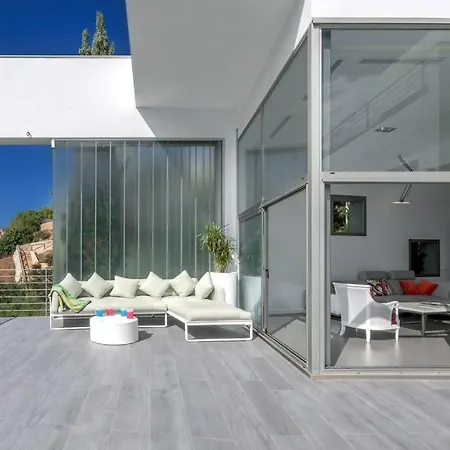 Peaceful Oasis In With Sea Views And Pool Jávea